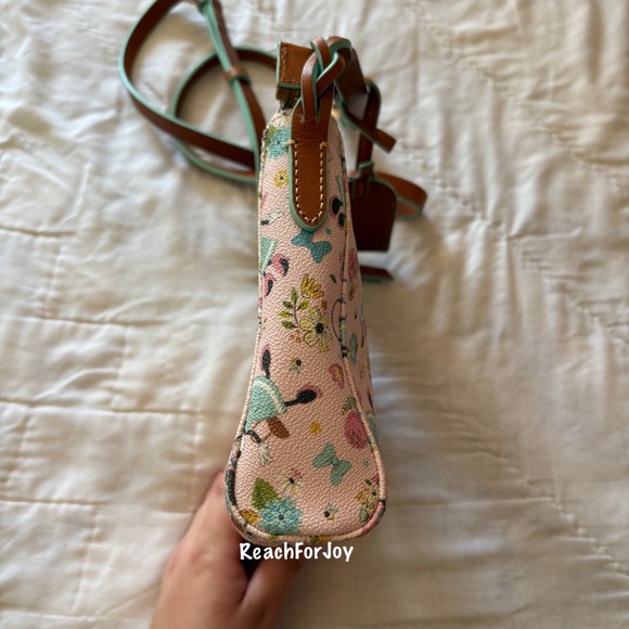 Dooney & Bourke Crossbody Epcot International Flower And Garden Festival 2020 - Picture 10 of 16